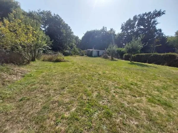 Terrain 660 m²