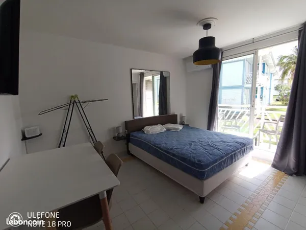 Studio 1 pièce 19 m²