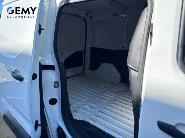 Peugeot Partner fourgon standard 650 kg bluehdi 75 bvm5 — photo 10