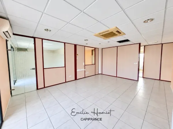 Local 13 pièces 222 m²