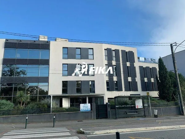 Bureau 359 m²