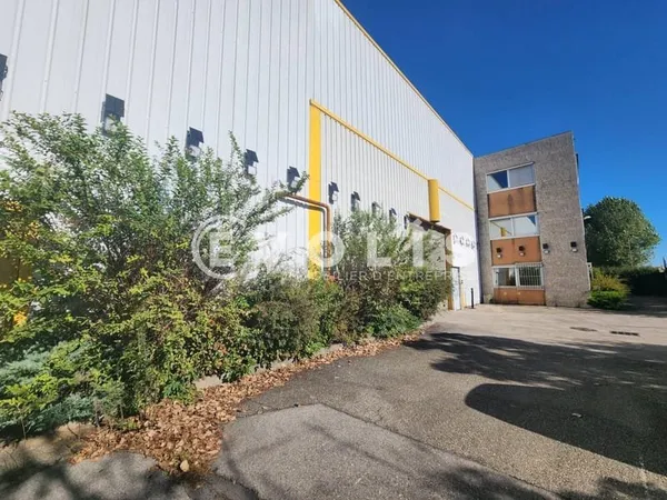 Local d'activité 1580 m²