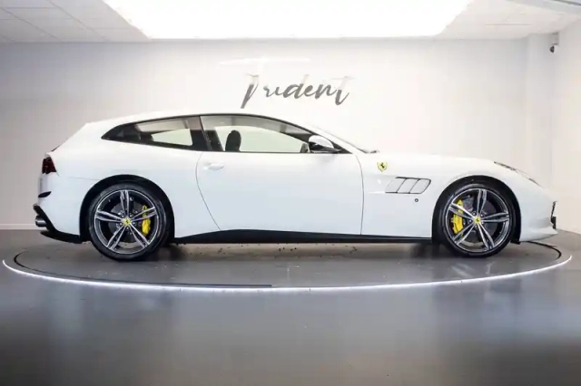 Ferrari Gtc4Lusso gtc4 lusso v12 6.0 690ch — photo 4