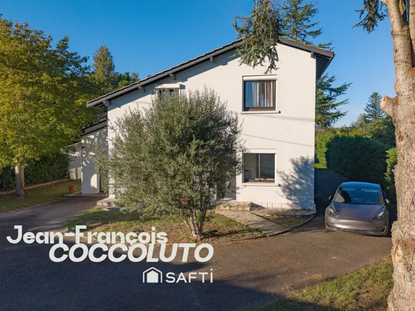 Maison rénovée 5 chambres avec dépendance et jardin clôturé