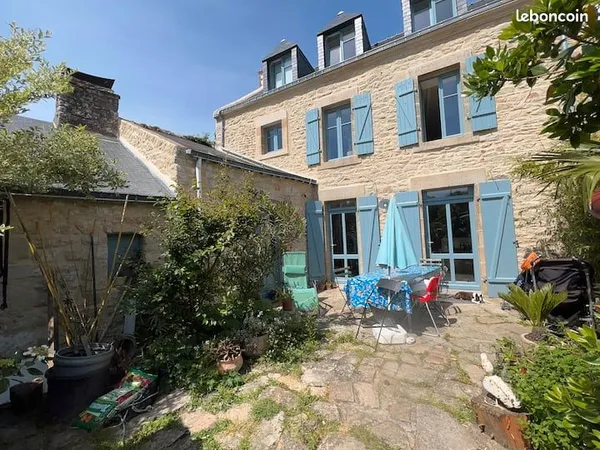 Coup de coeur à Brillac/Sarzeau, particulier vend charmante maison en pierres rénovée par architecte