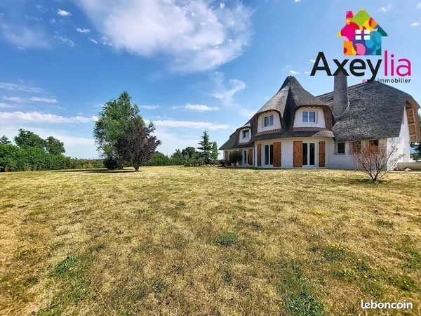 Maison 9 pièces 332 m²