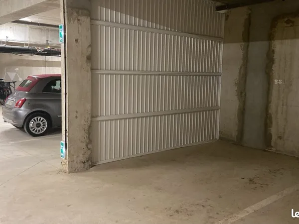 Place de parking en sous-sol sécurisé - Villeneuve-lès-Avignon centre-ville