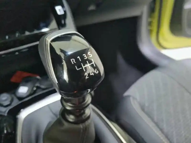 Peugeot 208 puretech 100 s&amp;s bvm6 — photo 14