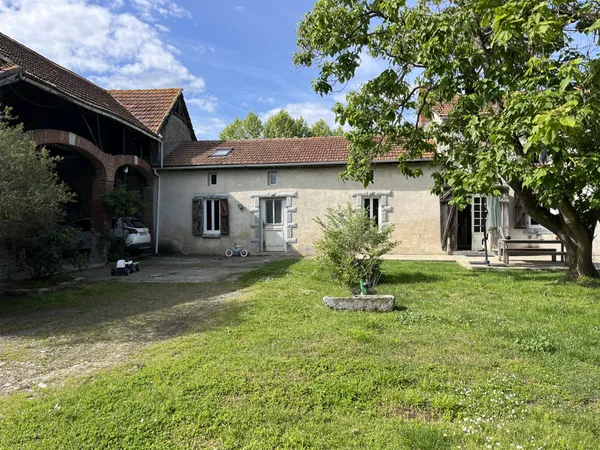 Maison de village avec dépendances Sarriac-Bigorre (65140)
