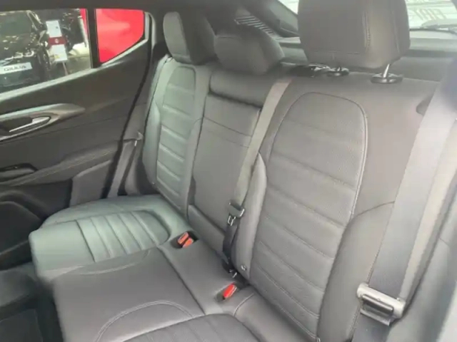 Alfa Romeo Tonale 1.3 phev 280ch sprint at6 e-q4 — photo 10
