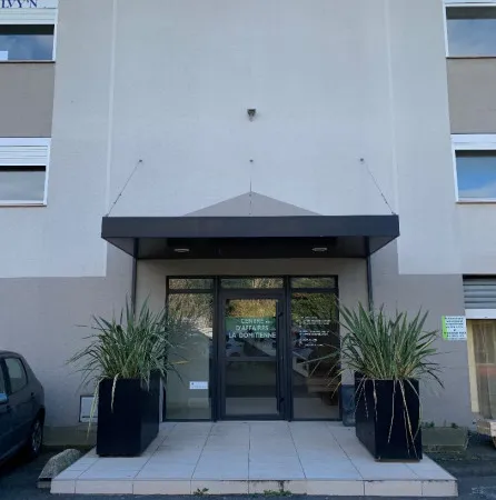 Bureaux 4 pièces 80 m²