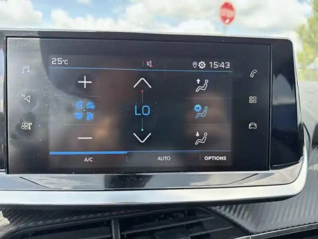 Peugeot 2008 puretech 130 s&amp;s eat8 — photo 18