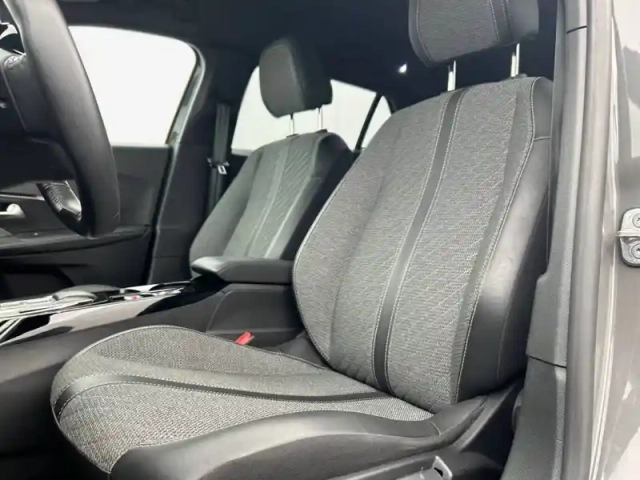 Peugeot 2008 puretech 130 s&amp;s eat8 — photo 11