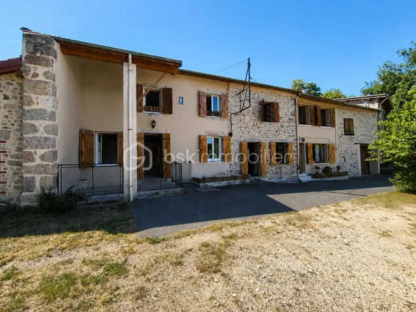 Maison 9 pièces 215 m²