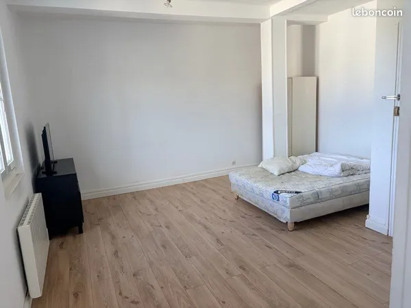 Studio lumineux 27 m² - Nantes, rue de la Carterie