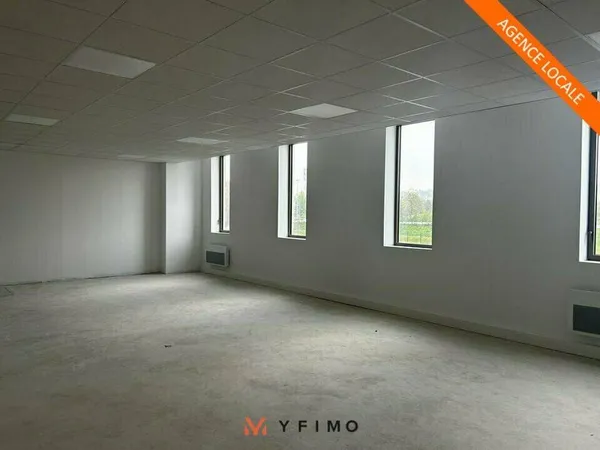 Local d'activité 379 m²