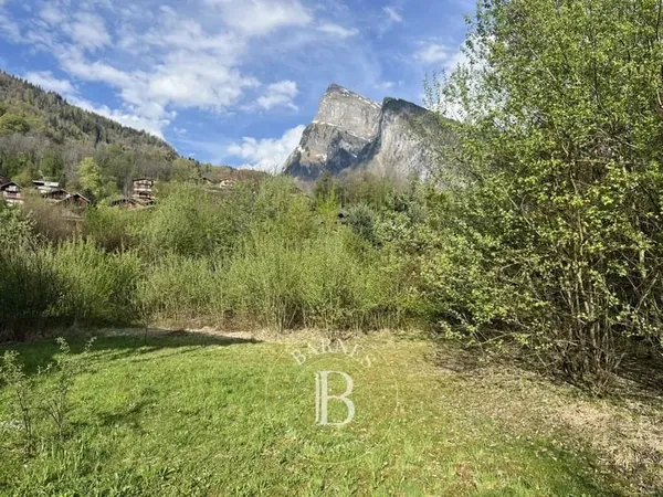 Terrain 948 m²