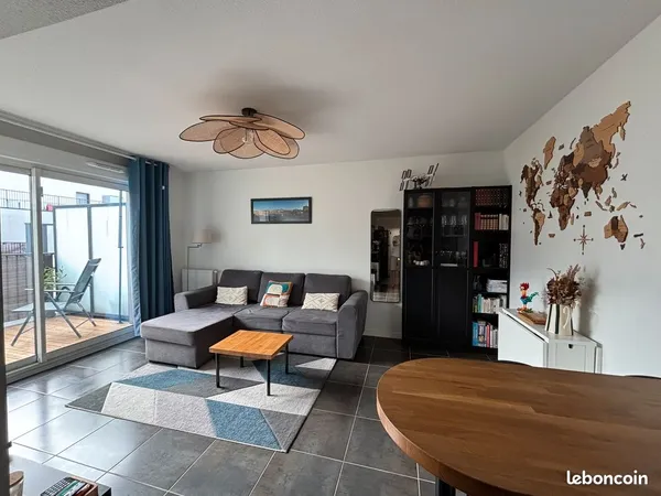 Appartement T3 de 60 m² avec balcon et parking - Mérignac Centre