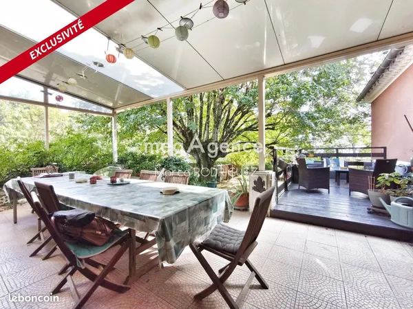 Propriété 6 pièces 181 m²