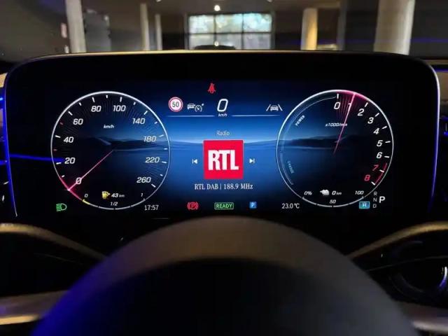 Mercedes Classe E break 300 e hybrid eq 9g-tronic — photo 52