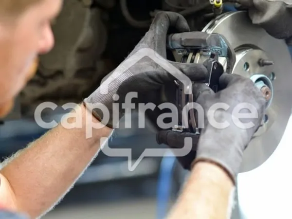 GARAGE AUTOMOBILE SOUS ENSEIGNE NATIONALE - FONDS ET MURS | CA 920 K€ | EBE 150 K€ | Hérault (34)