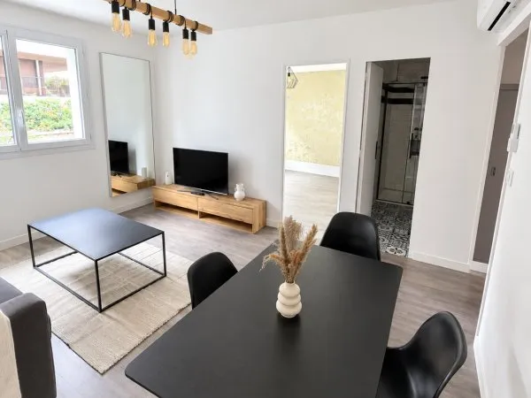 Loue T3 semi-meublé