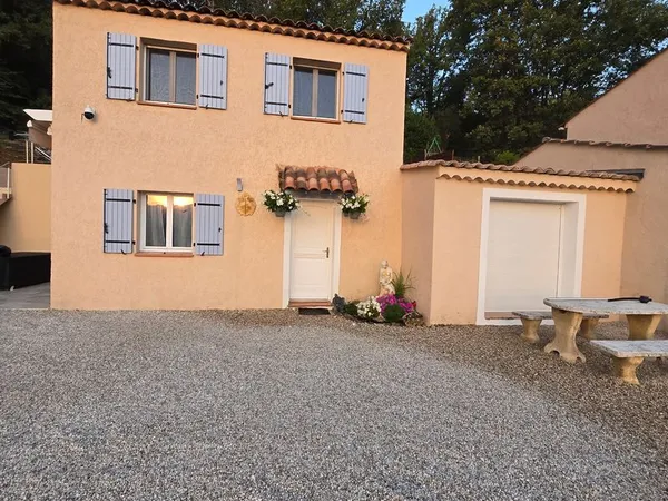En exclusivité - maison mitoyenne