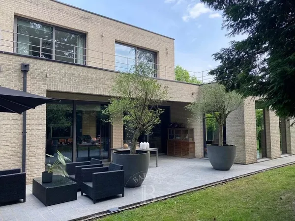 Maison de luxe 8 pièces 372 m²