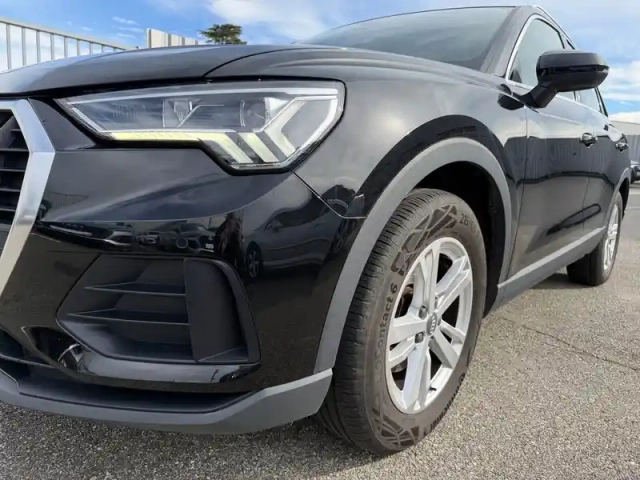 Audi Q3 35 tfsi 150 ch — photo 22