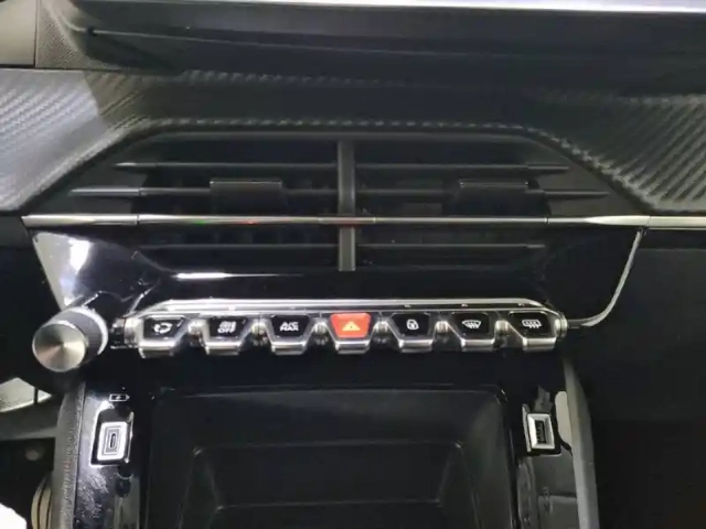 Peugeot 208 puretech 75 s&amp;s bvm5 — photo 74
