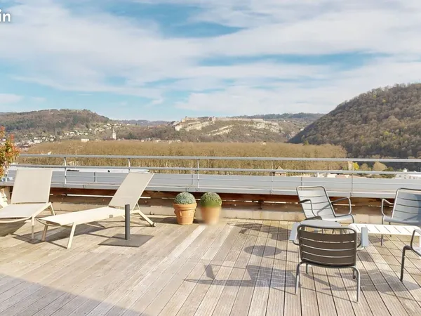 Appartement 5 pièces 153 m²