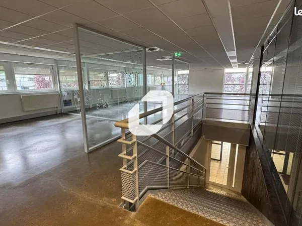 Bureaux 850 m²