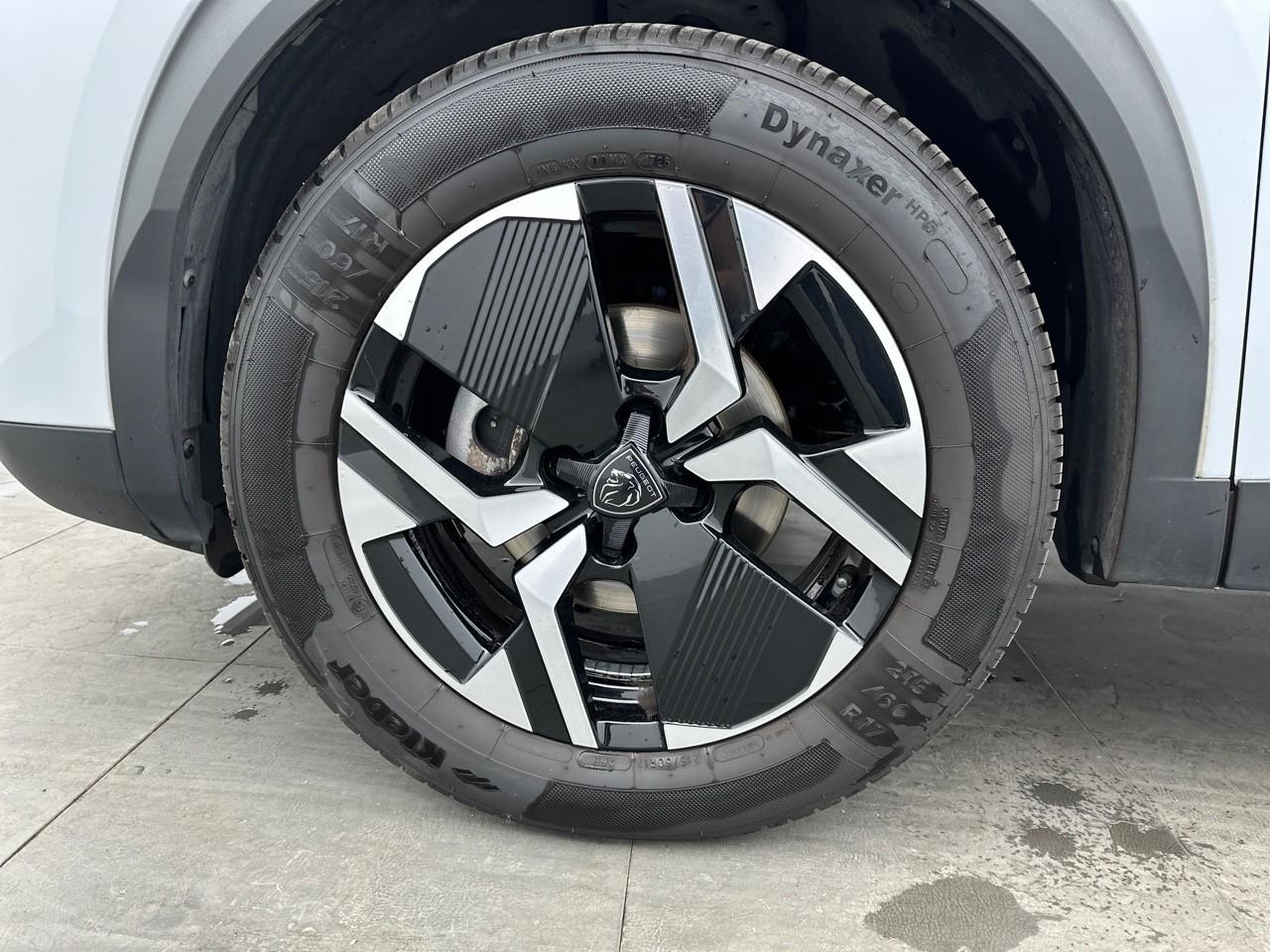 Peugeot 2008 puretech 130 s&s eat8 allure — photo 14