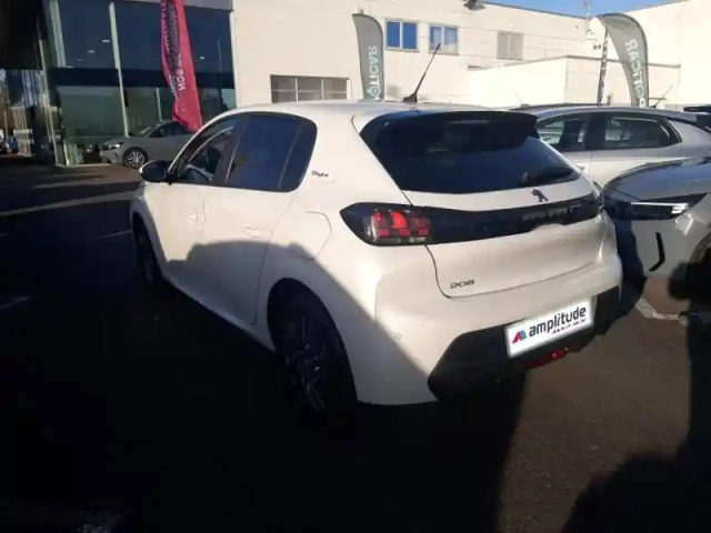 Peugeot 208 1.5 bluehdi 100ch s&amp;s style — photo 7