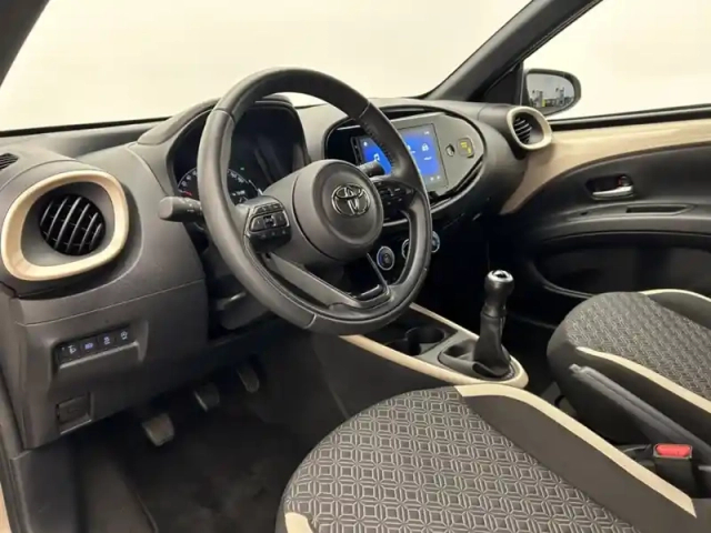 Toyota Aygo 1.0 vvt-i 72 design — photo 41