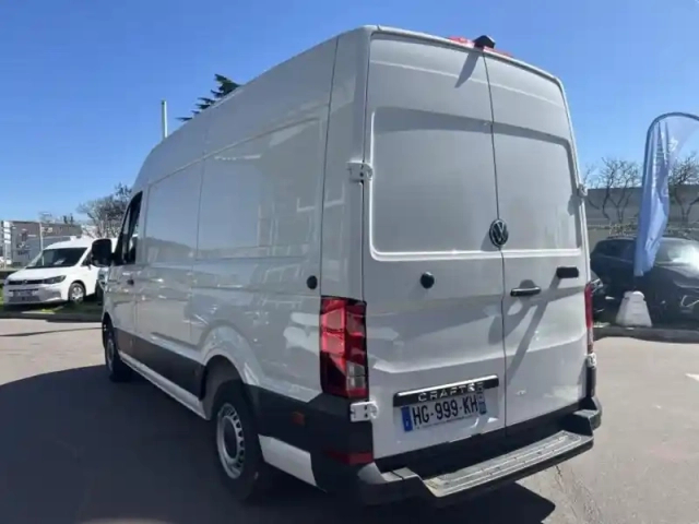 Volkswagen Crafter fg 35 l3h3 2.0 tdi 140ch business traction bva8 — photo 3