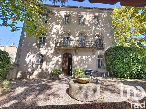 Maison 11 pièces 330 m²