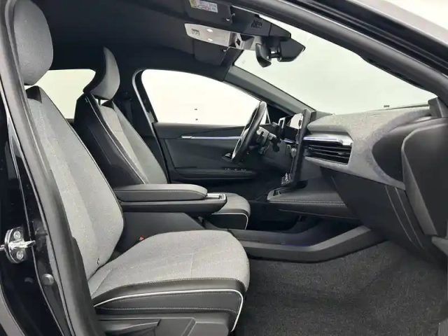 Renault Megane e-tech ev60 220 ch super charge — photo 23