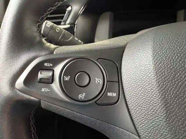 Opel Corsa -e 136 elegance / carplay / caméra / soh 87.6% — photo 15