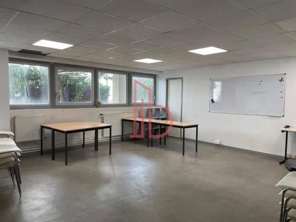 Bureaux 626 m²