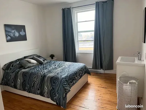 Chambre meublé