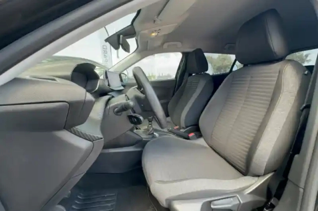 Peugeot 2008 puretech 100 s&amp;s bvm6 — photo 9