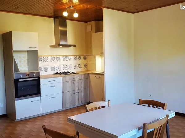 Appartement T2 rénové 46 m² - Parking et cave
