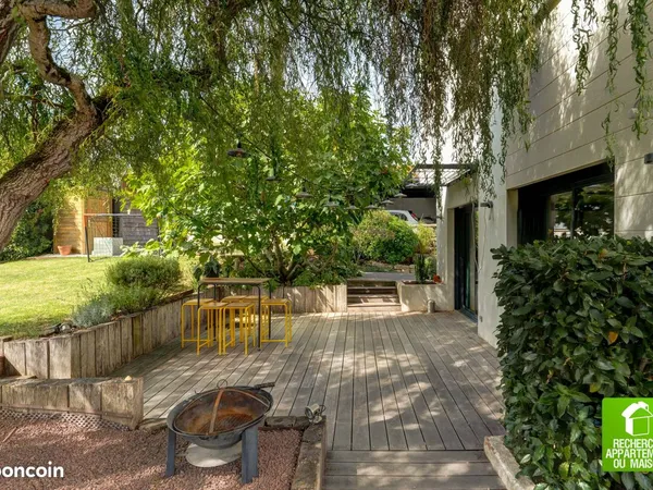 Maison 7 pièces 196 m²