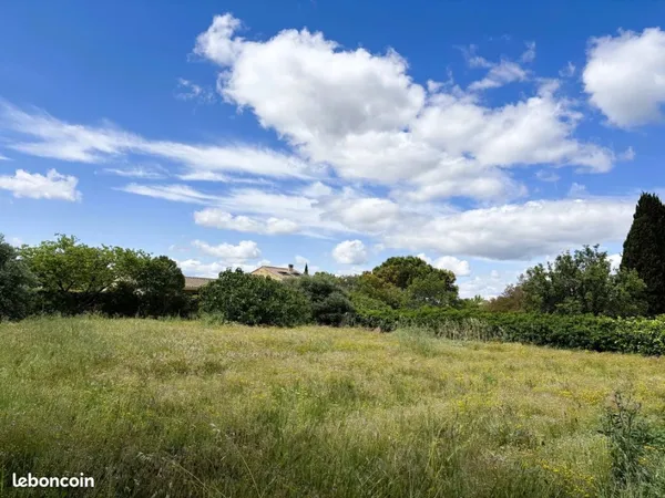 Terrain 1190 m²