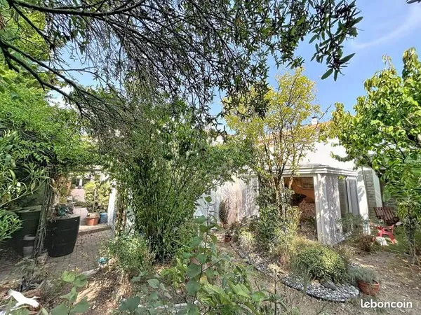 Pavillon 6 pièces 156 m²