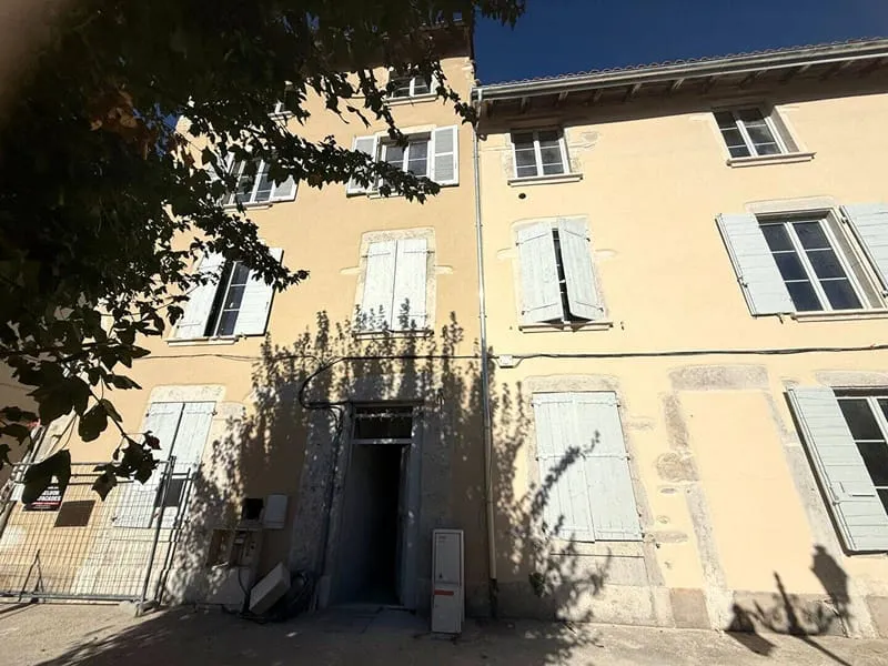 Photo 3