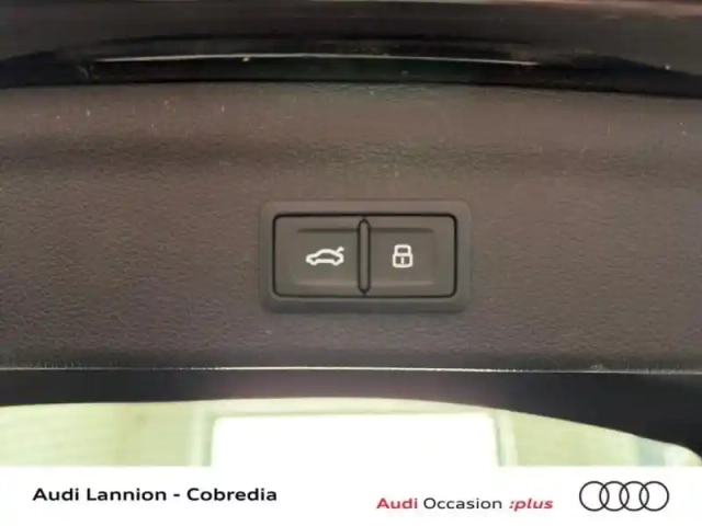 Audi Q3 35 tdi 150ch design s tronic 7 — photo 14