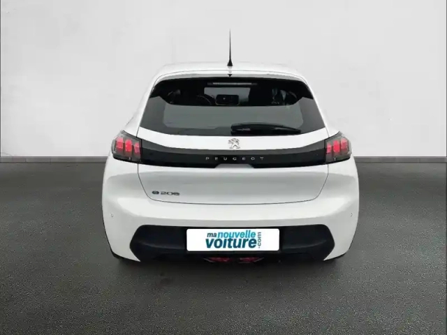 Peugeot 208 electrique 50 kwh 136ch — photo 5
