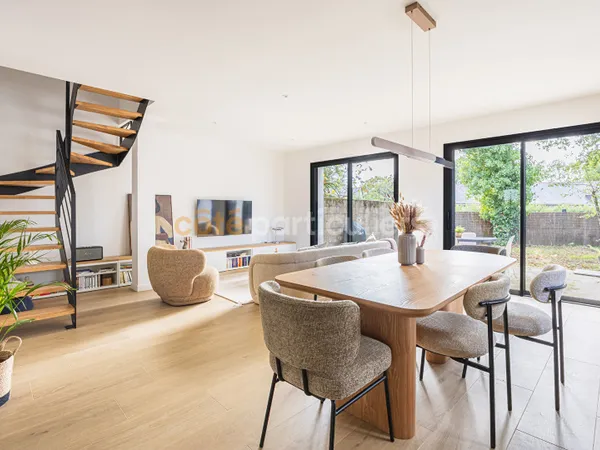SAINT-MARS-DU-DESERT -- MAISON 4 PIÈCES -- 92.40 m² -- 3 CHAMBRES -- JARDIN -- GARAGE -- PLACE DE ST